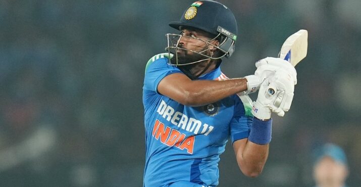 Shreyas Iyer Smashes 110 vs Australia A in Kanpur
